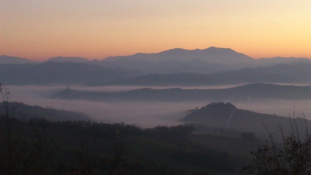Bed and Breakfast Poggio Dei Prugnoli Tavoleto Zewnętrze zdjęcie