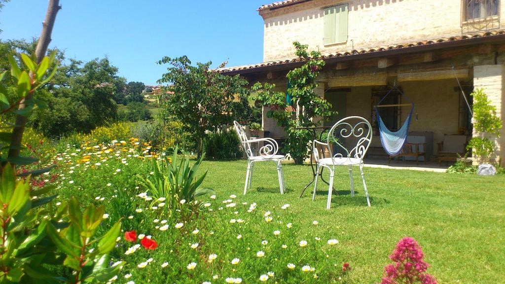 Bed and Breakfast Poggio Dei Prugnoli Tavoleto Zewnętrze zdjęcie